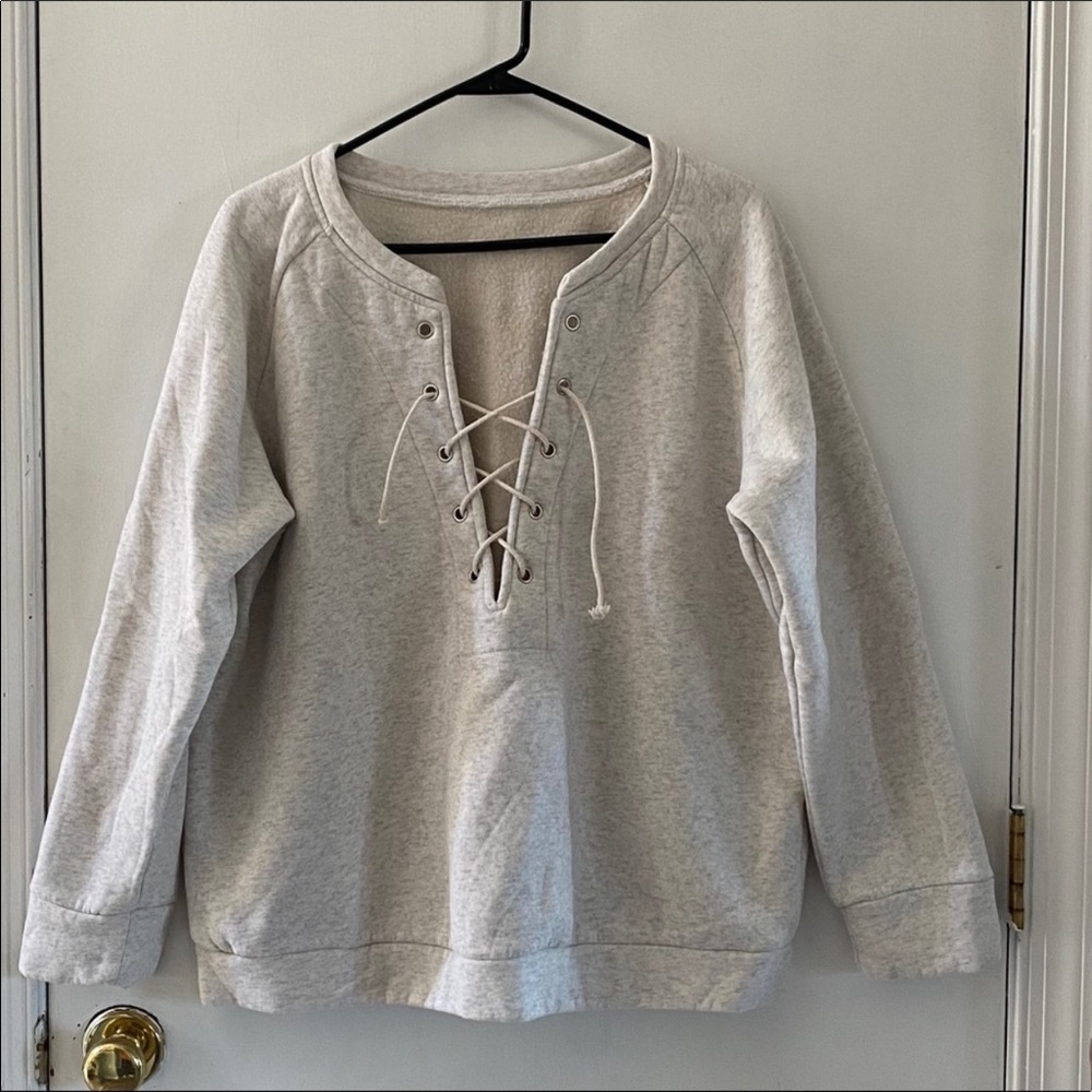 Deep V-Sweatshirt